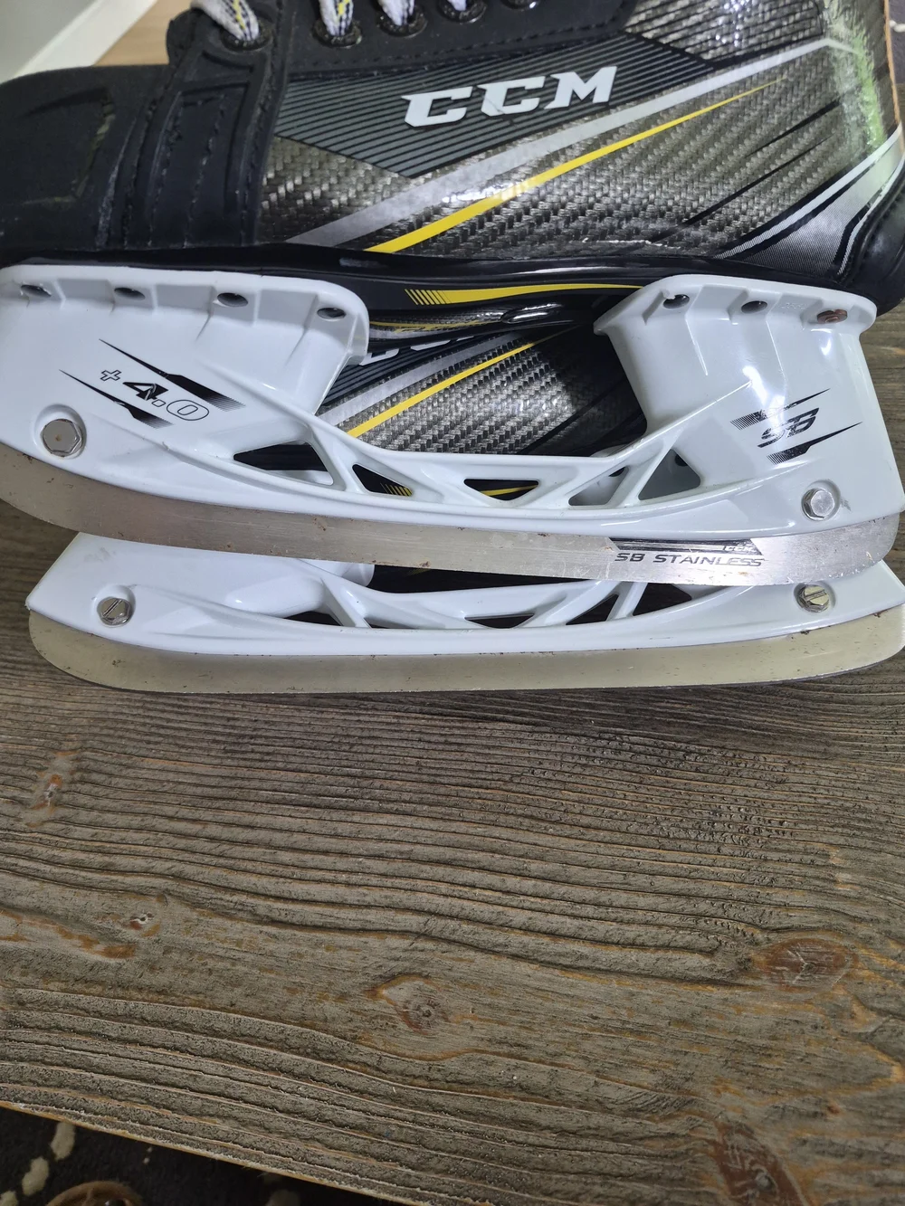 CCM tacks 9060